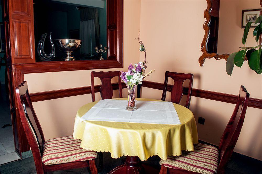 Hotel Vila Lux Budva Ngoại thất bức ảnh