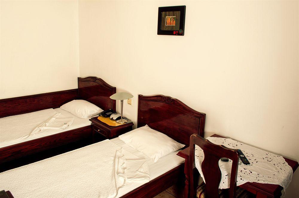 Hotel Vila Lux Budva Ngoại thất bức ảnh