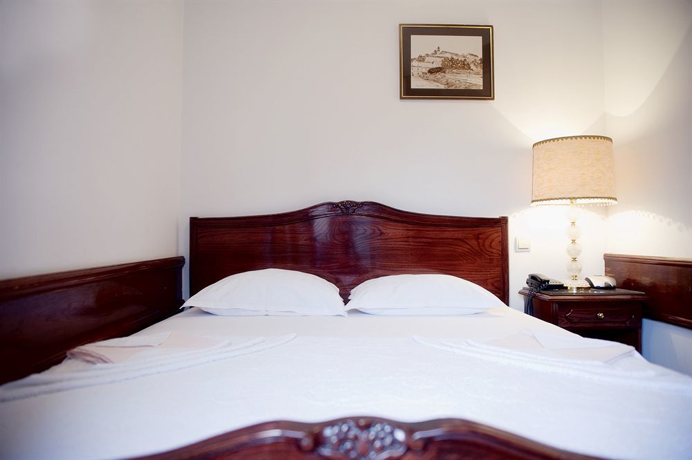 Hotel Vila Lux Budva Ngoại thất bức ảnh