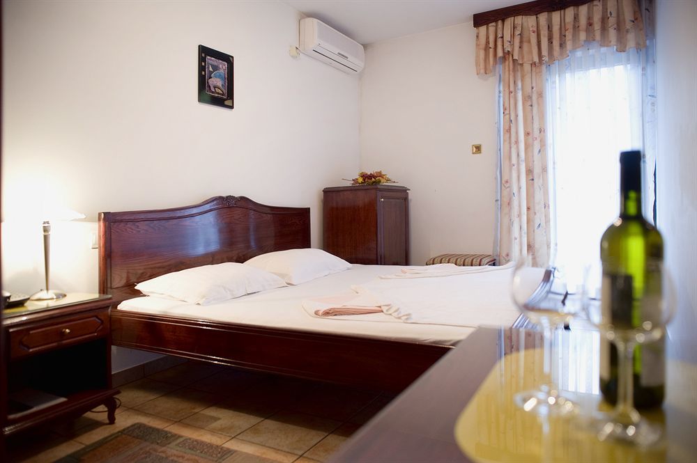 Hotel Vila Lux Budva Ngoại thất bức ảnh